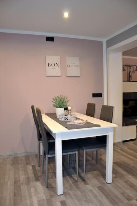 -Haus Am Waeldchen- Apartment เซห์เดนิค ภายนอก รูปภาพ